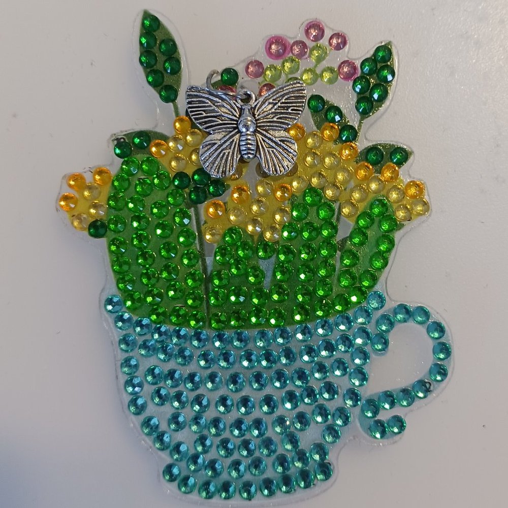 Flower pot magnet with metal butterfly charm